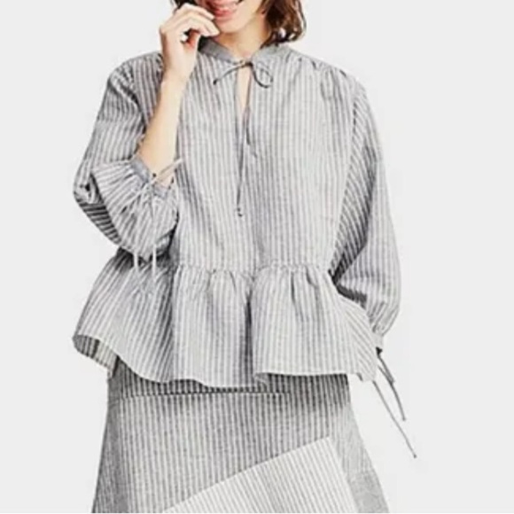 JW Anderson x Uniqlo | Linen Cotton Gray Pinstripe Lightweight Top Prairie - Picture 1 of 6